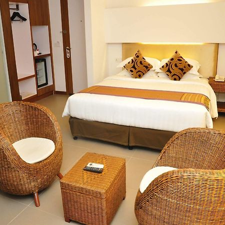 The Rgn City Lodge Yangon Extérieur photo