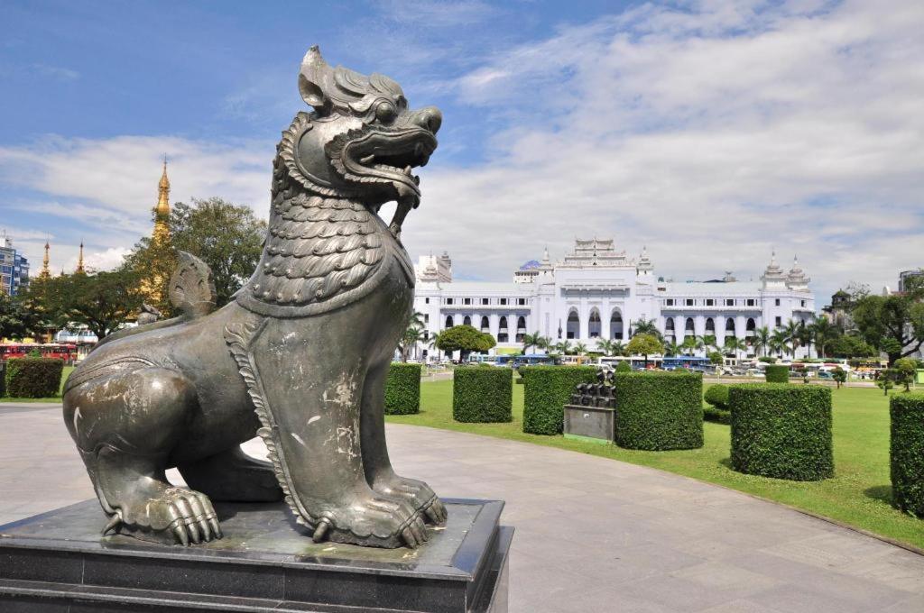 The Rgn City Lodge Yangon Extérieur photo