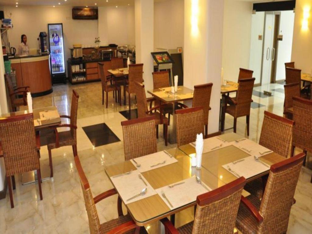 The Rgn City Lodge Yangon Extérieur photo
