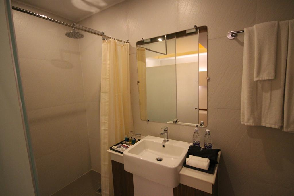 The Rgn City Lodge Yangon Chambre photo
