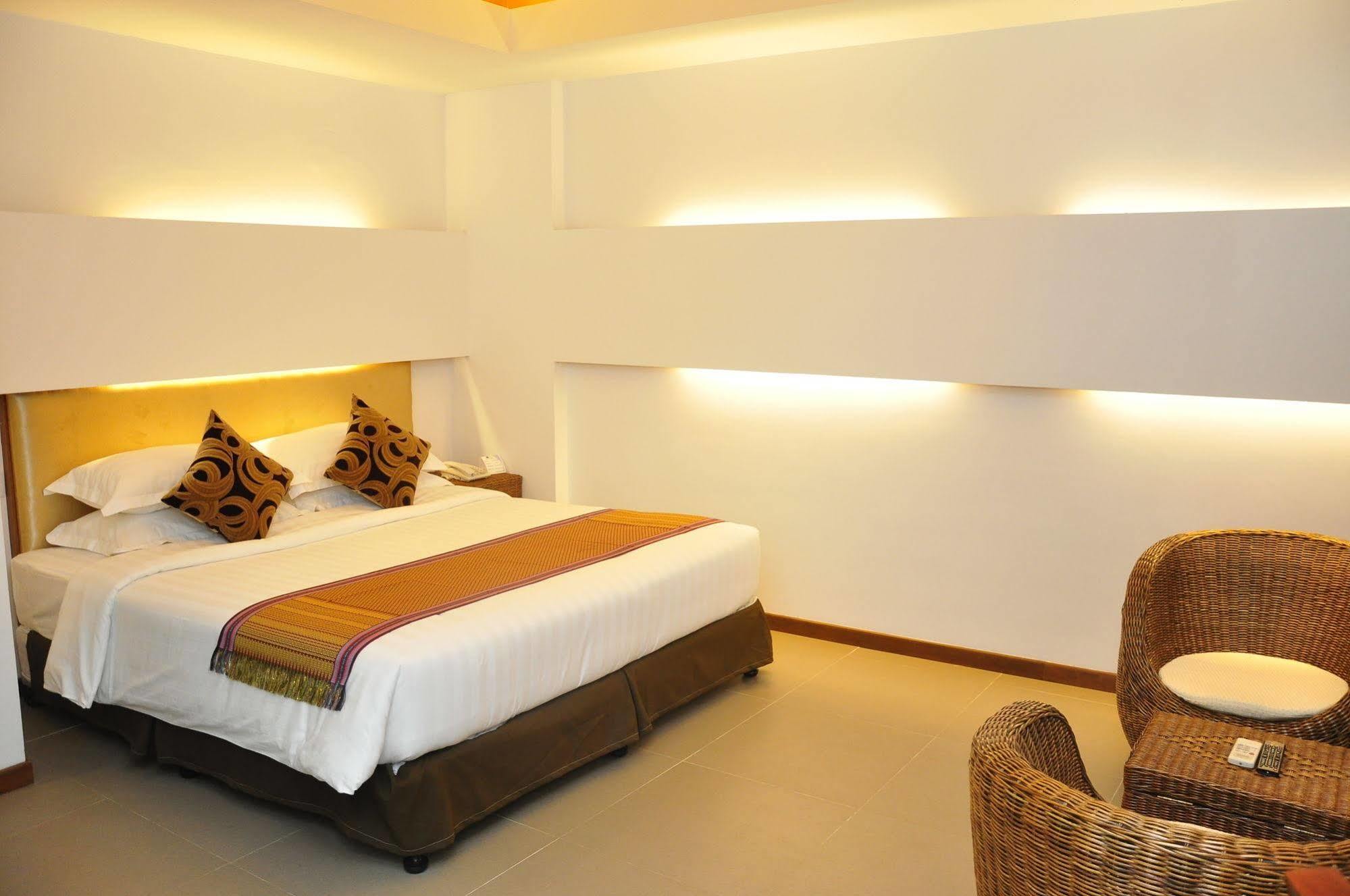 The Rgn City Lodge Yangon Extérieur photo
